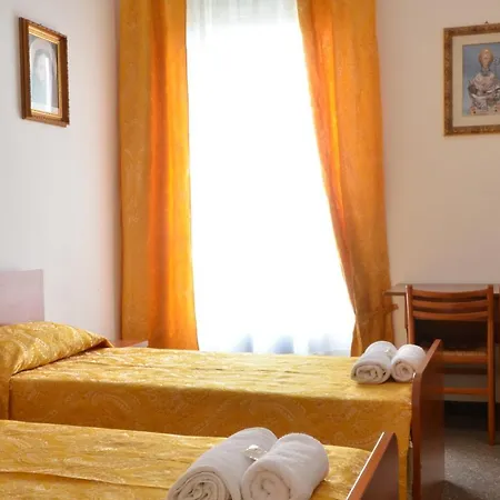 Dom Polski Jana Pawla Ii - Casa Per Ferie רומא